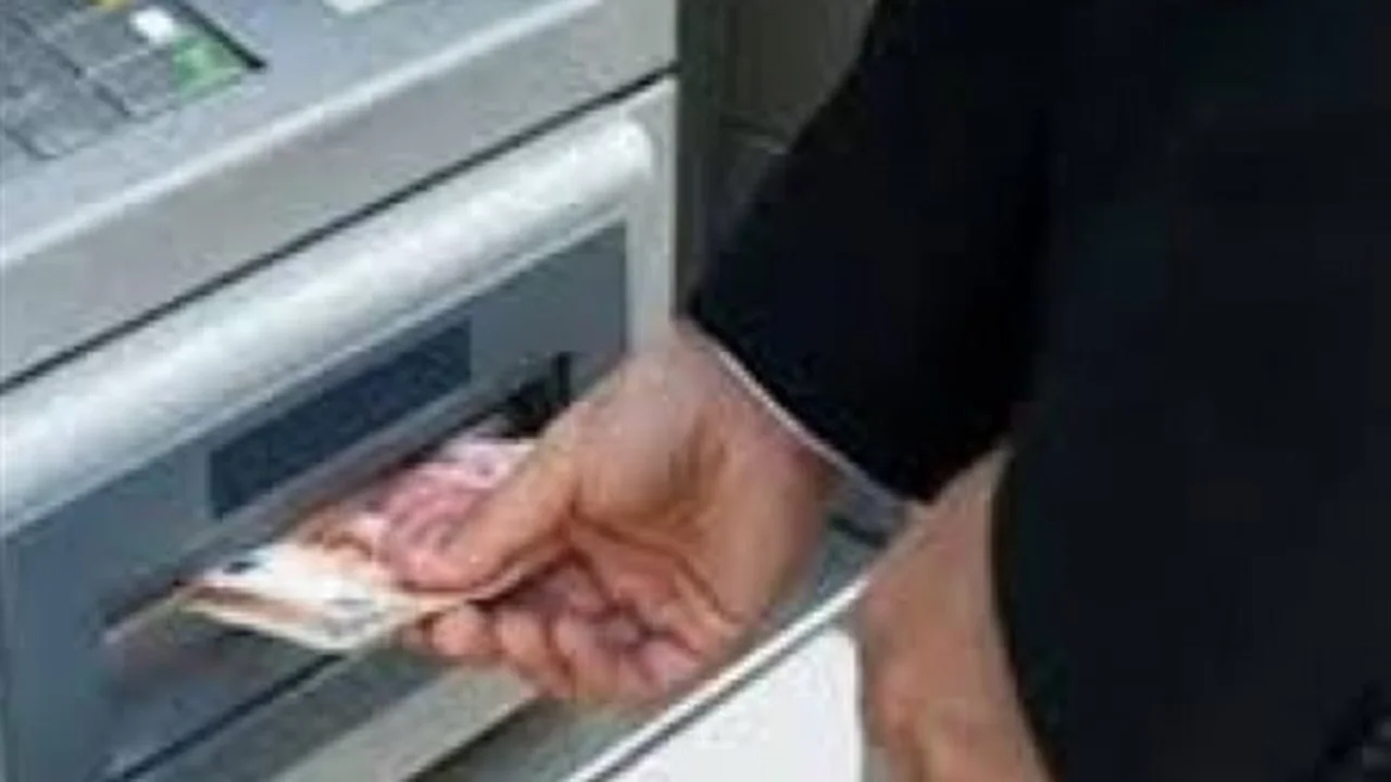 سحب أعلى.. 250 ألف جنيه من الفروع المصرفية يوميًا